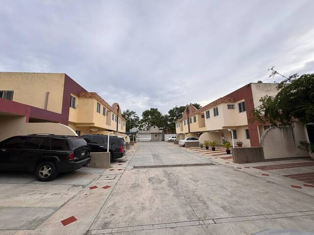#282406 - Townhouse para Venta en Valencia - G - 2