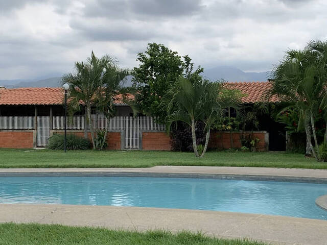 Venta en Valle de Oro - San Diego