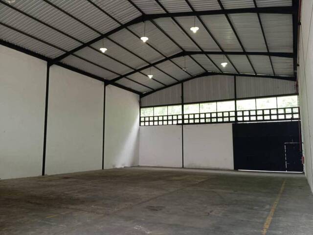 Alquiler en Zona Industrial Castillito - Valencia