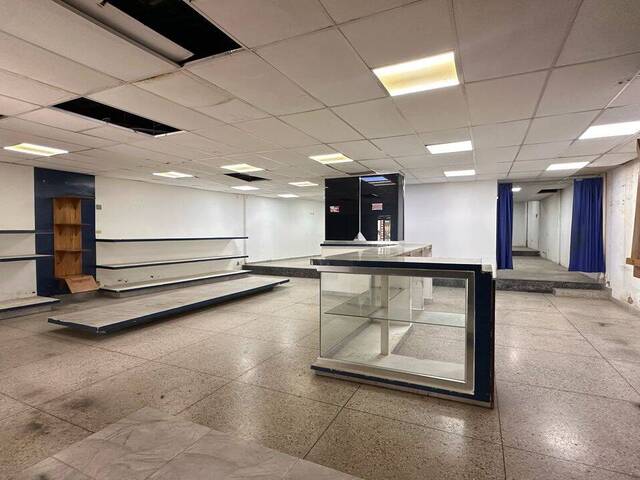 Venta en Av. Bolivar - Valencia