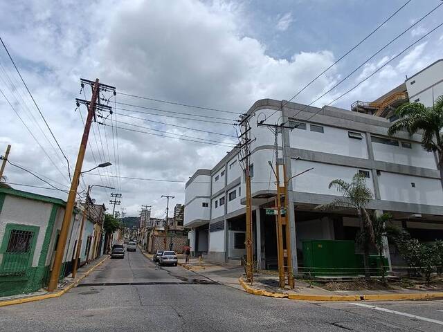 Venta en Avenida Lara - Valencia
