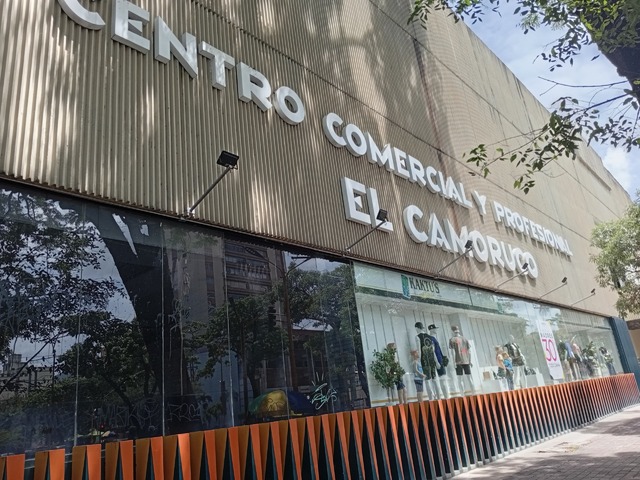 Venta en Avenida Bolivar - Valencia