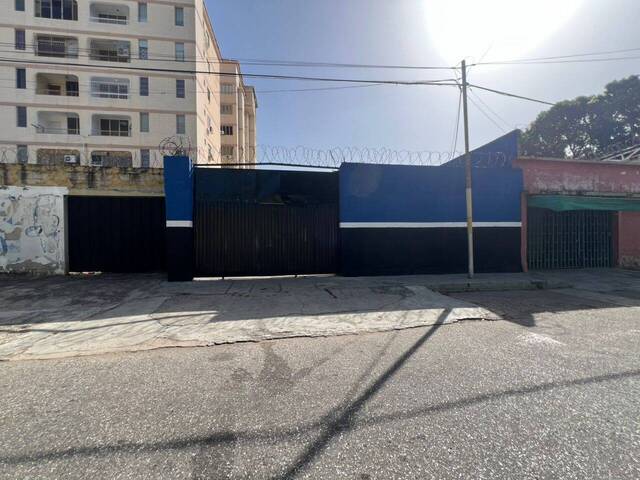 Alquiler en Av. Bolivar - Valencia