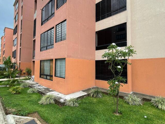 Venta en Valle Topacio - San Diego