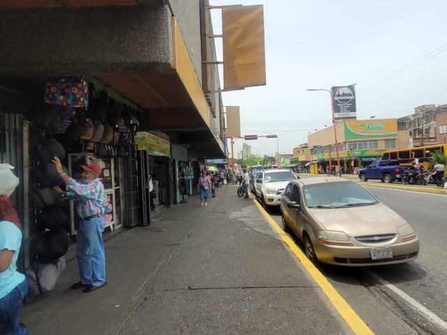 Venta en Avenida Lara - Valencia