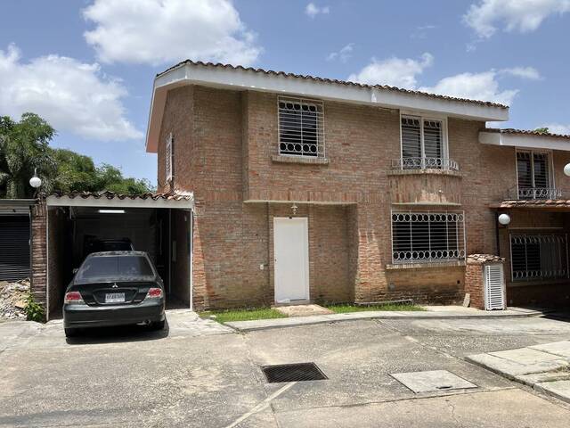 Alquiler en Colinas de Guataparo - Valencia