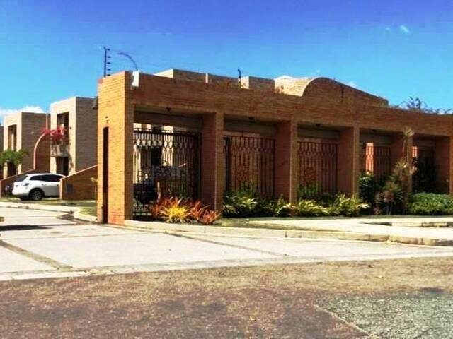 #26925 - Townhouse para Venta en Valencia - G - 1