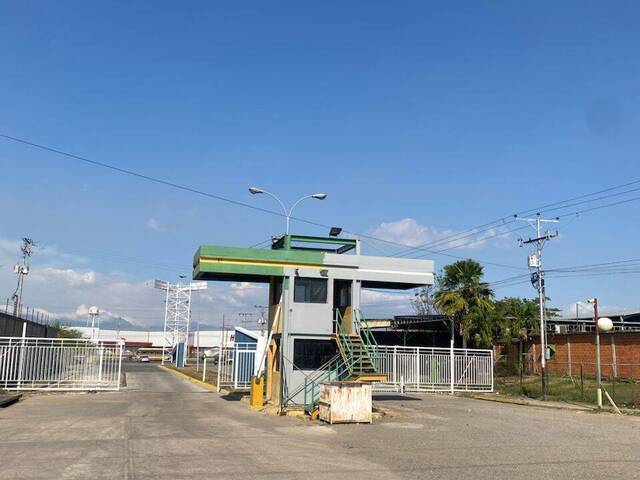 Venta en Zona Industrial Carabobo - Valencia