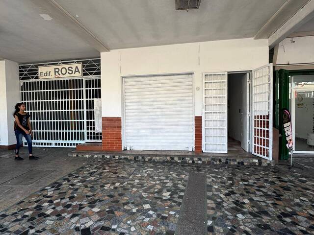 Venta en Avenida Bolivar - Valencia