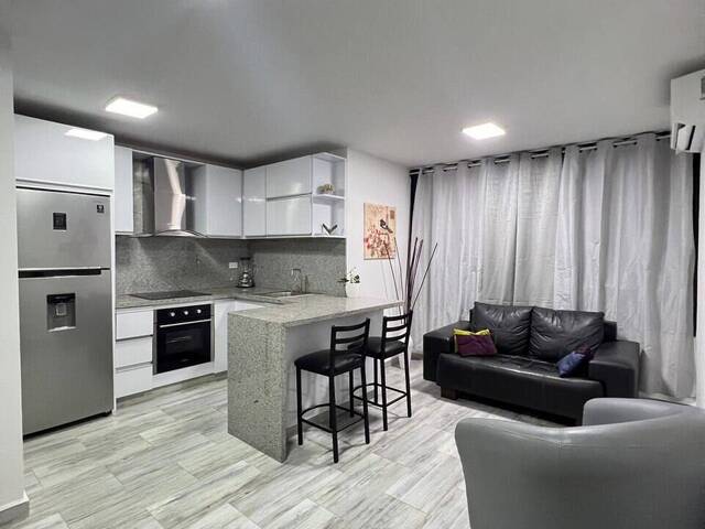 Venta en Valle Topacio - San Diego