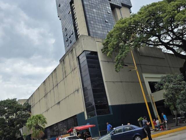 Alquiler en Av. Bolivar - Valencia