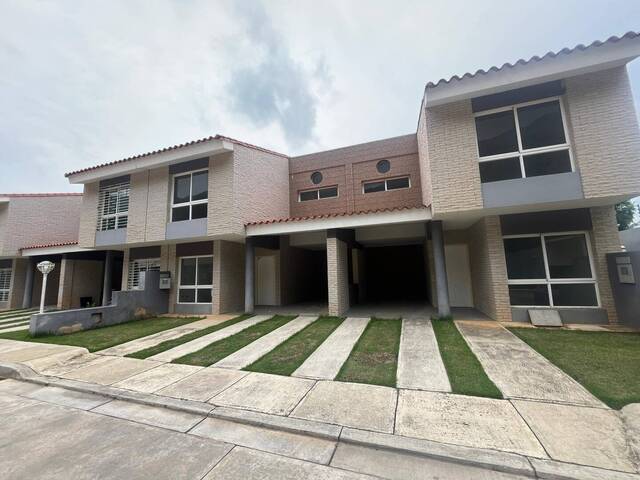 Venta en Cumbres de La Esmeralda - San Diego