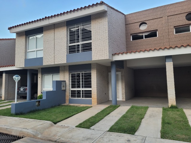 Venta en Cumbres de La Esmeralda - San Diego