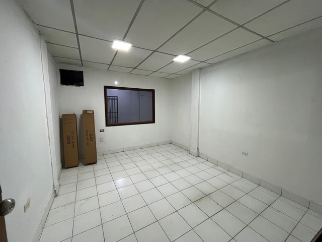 Local / Casa Comercial para Alquiler en  Naguanagua - 5