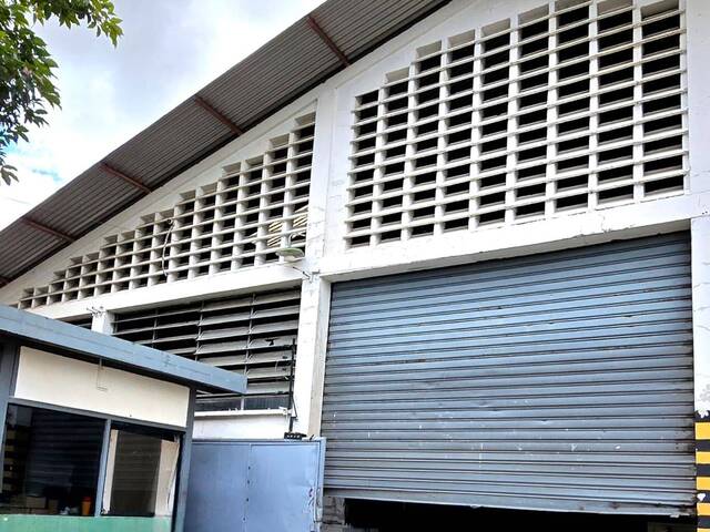 Alquiler en Zona Industrial La Quizanda - Valencia