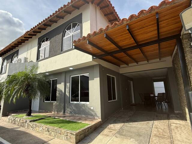 Venta en av julio centeno - San Diego