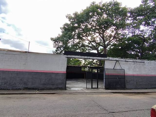 #305921 - Galpón para Alquiler en Valencia - G - 1