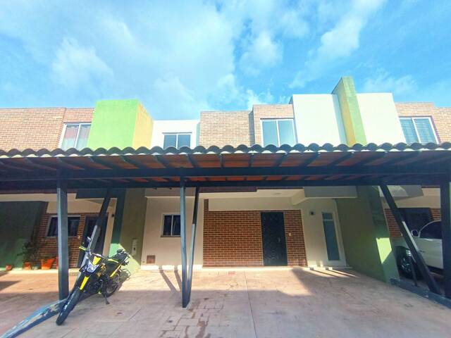 #307098 - Townhouse para Alquiler en  Naguanagua - G - 2