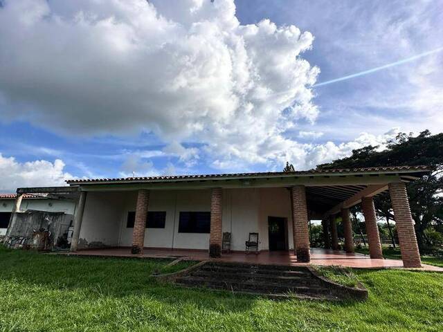 #28672 - Casa para Venta en Tocuyito - G - 2