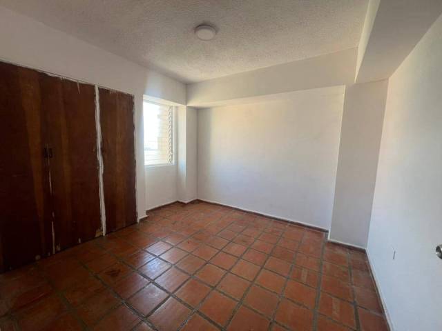 Apartamento para Alquiler en  Naguanagua - 5