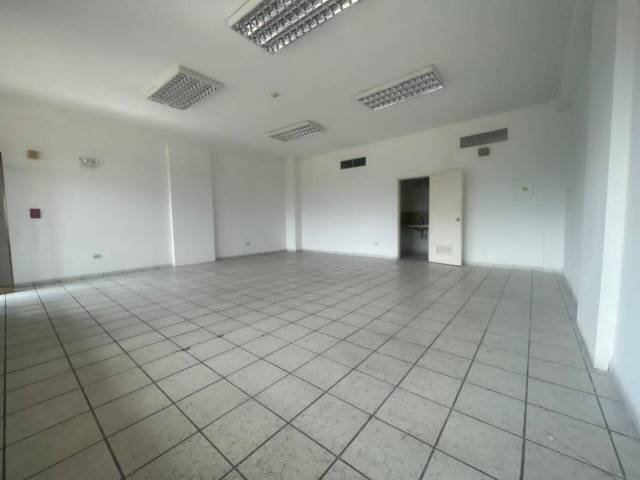 Oficina para Alquiler en Naguanagua - 4