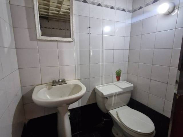 Local / Casa Comercial para Alquiler en Valencia - 4