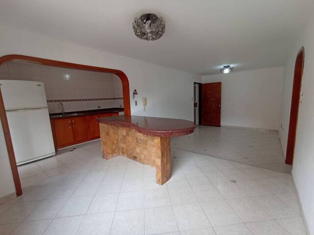 Apartamento para Alquiler en  Naguanagua - 5