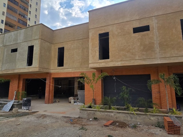 Venta en Av. Bolívar Vieja de Naguanagua -  Naguanagua