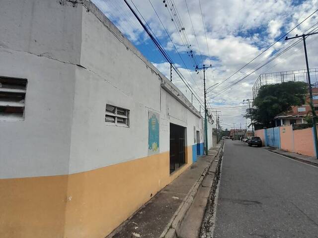 Local / Casa Comercial para Alquiler en Los Guayos - 4