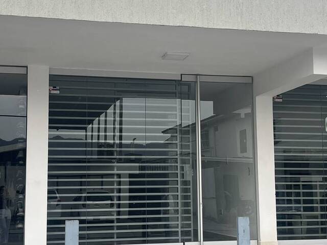 Local / Casa Comercial para Alquiler en Valencia - 2