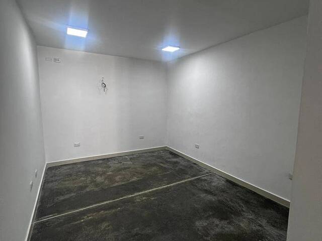 Local / Casa Comercial para Alquiler en Valencia - 4
