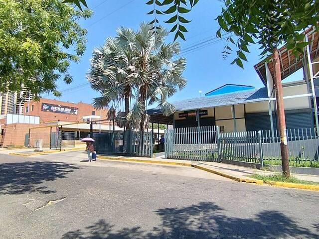 Local / Casa Comercial para Alquiler en San Diego - 2