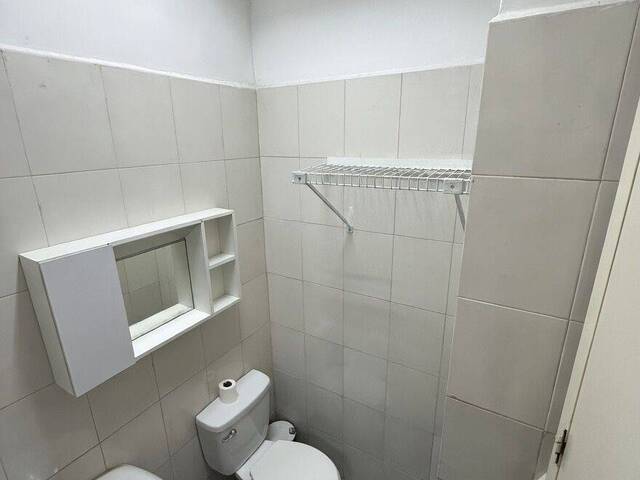 Local / Casa Comercial para Venta en Los Guayos - 4
