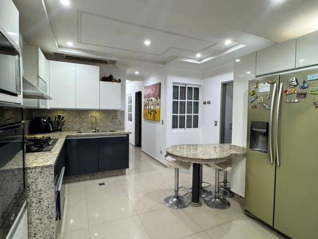#323767 - Casa para Venta en San Diego - G