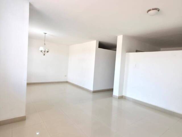 Townhouse para Venta en Valencia - 2