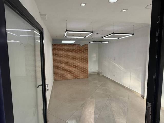 Local / Casa Comercial para Alquiler en Naguanagua - 3