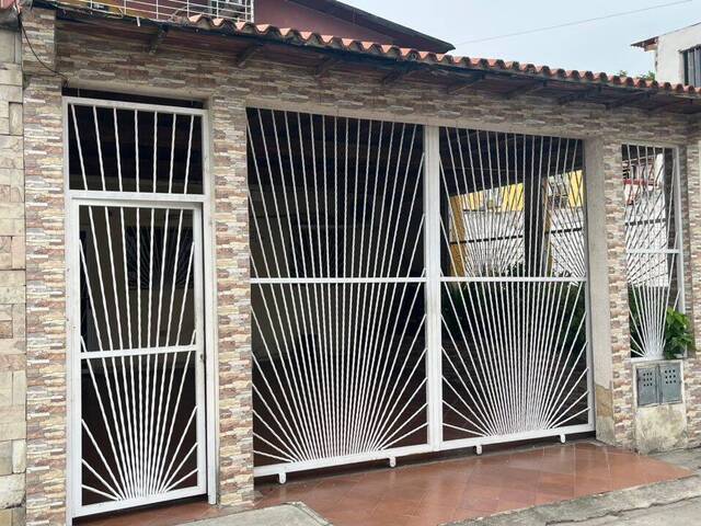 Casa para Venta en San Joaquín - 2