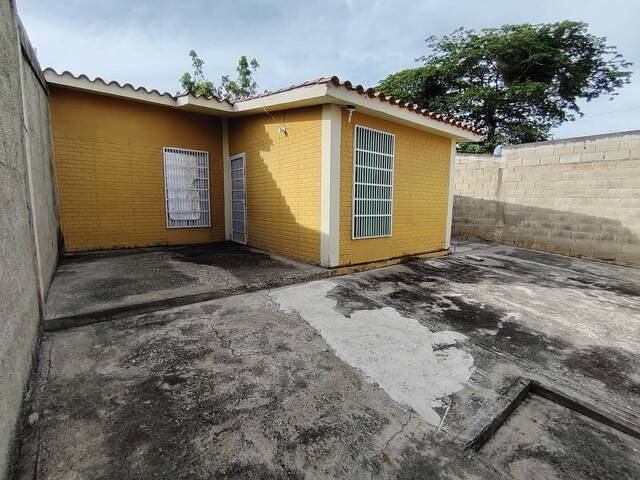 #30891 - Casa para Venta en San Joaquín - G