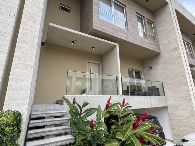 Venta en Altos de Guataparo - Valencia