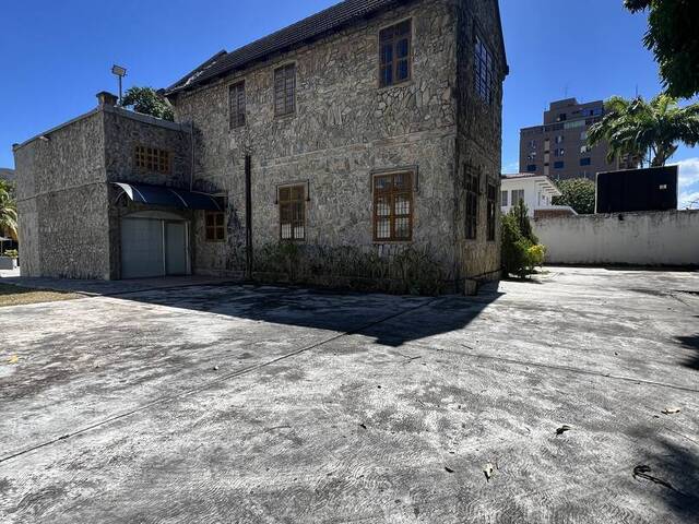 Venta en Avenida Bolivar - Valencia