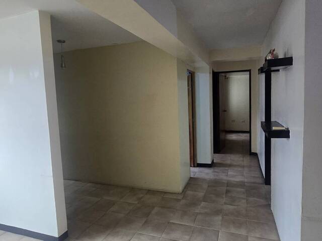 Apartamento para Alquiler en  Naguanagua - 3