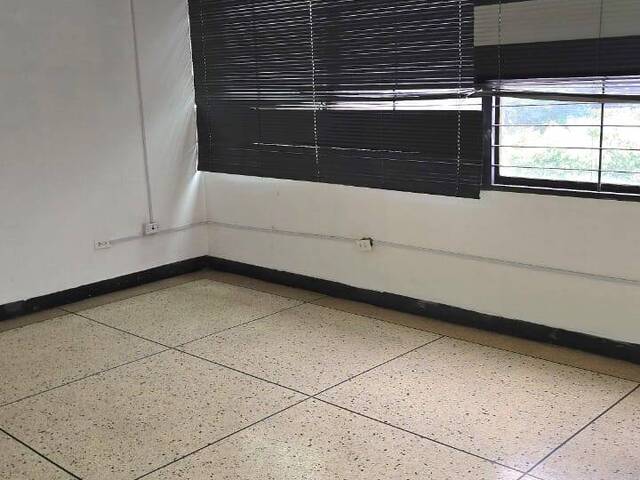 Galpón para Venta en San Diego - 4