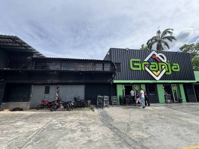 #327825 - Local / Casa Comercial para Alquiler en  Naguanagua - G - 1