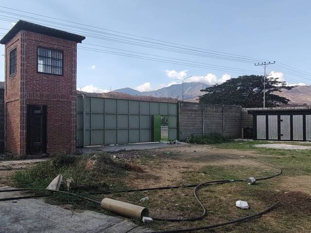 Galpón para Venta en Guacara - 3