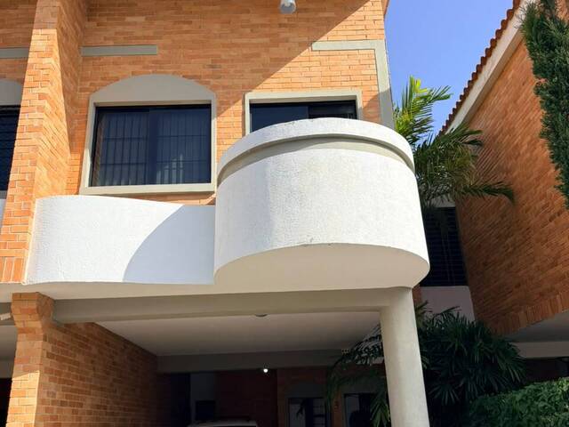 Townhouse para Venta en Valencia - 2