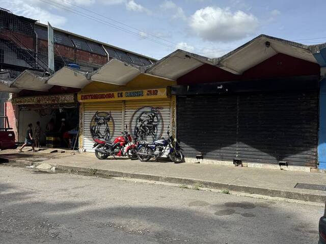Venta en Avenida Lara - Valencia