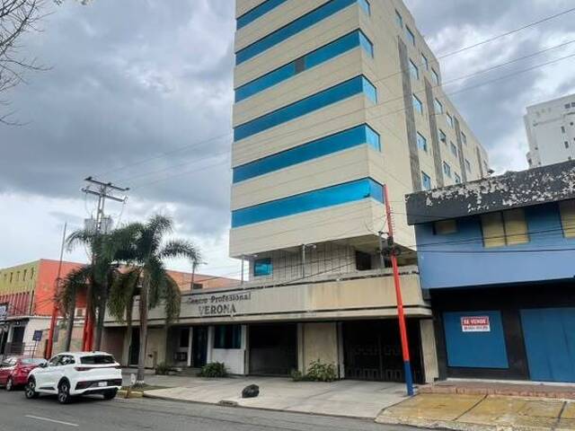 Venta en Avenida Andres Eloy Blanco - Valencia
