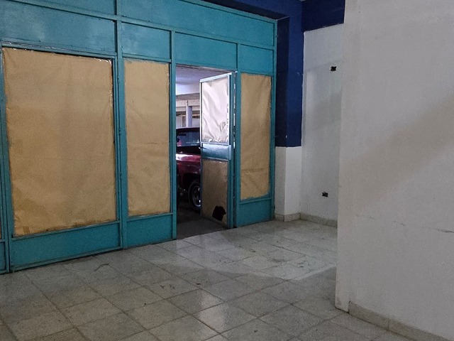 Local / Casa Comercial para Alquiler en  Naguanagua - 2
