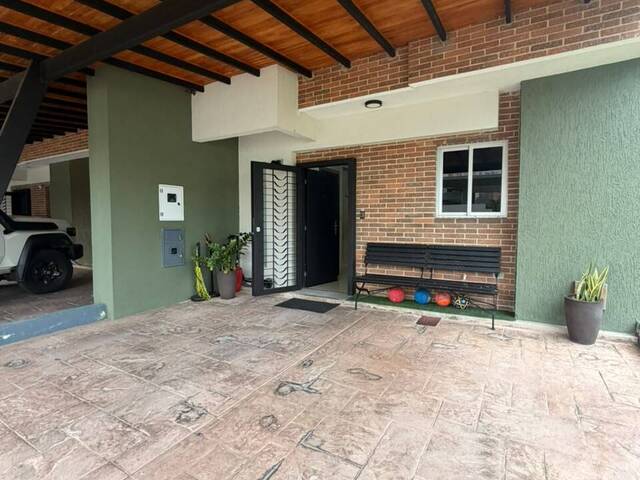 Townhouse para Venta en  Naguanagua - 3