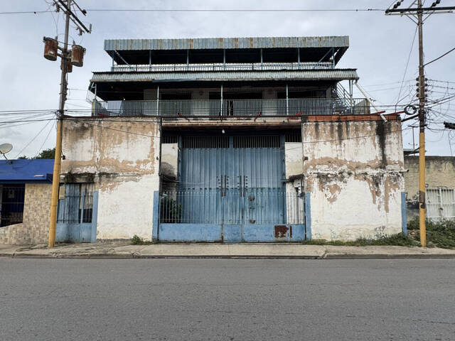 Galpón para Venta en Valencia - 3